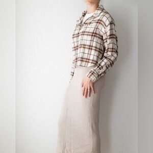 Chic Beige Pencil Skirt